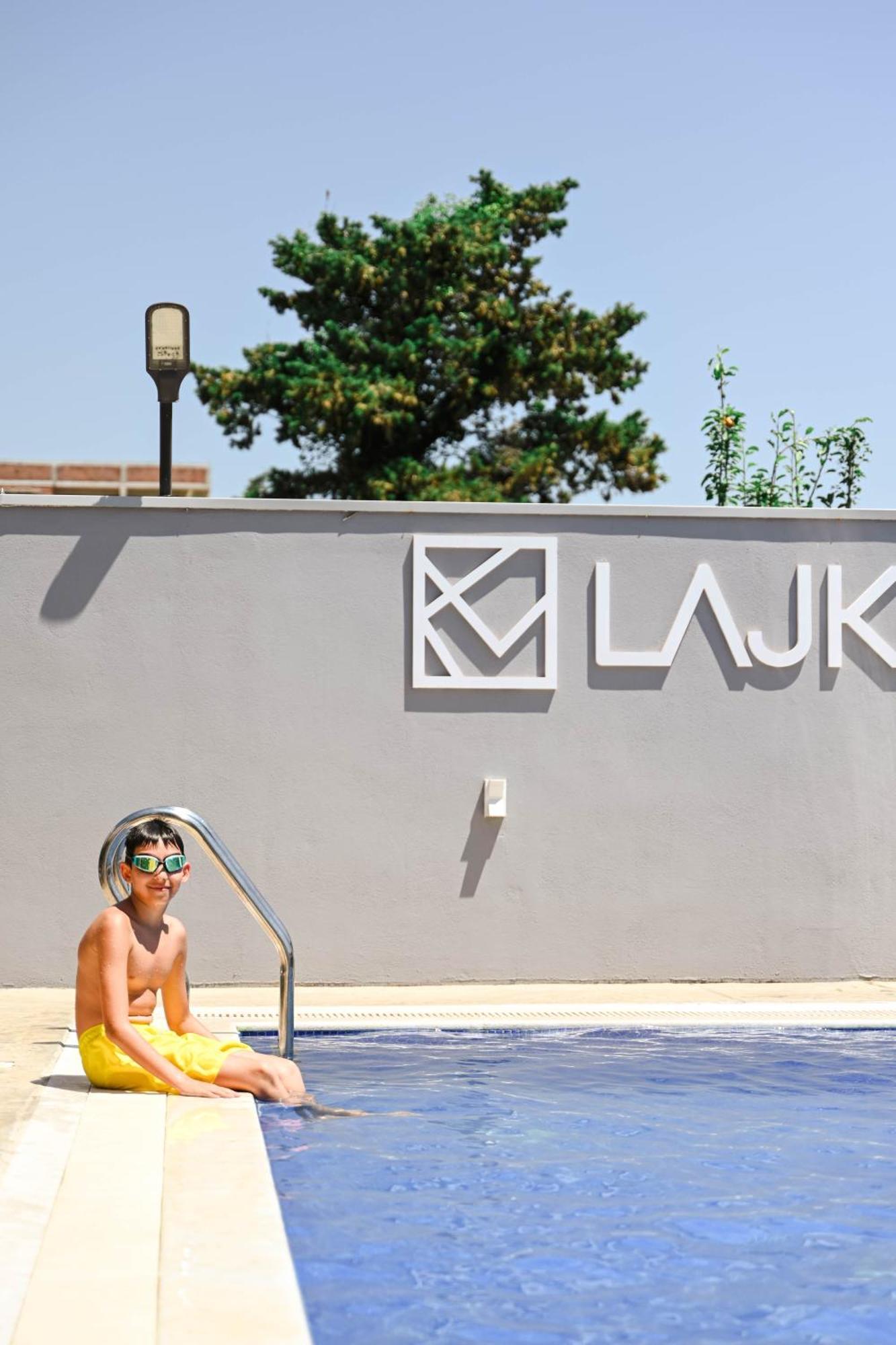 Hotel Lajka Luxury Ulcinj Exterior foto